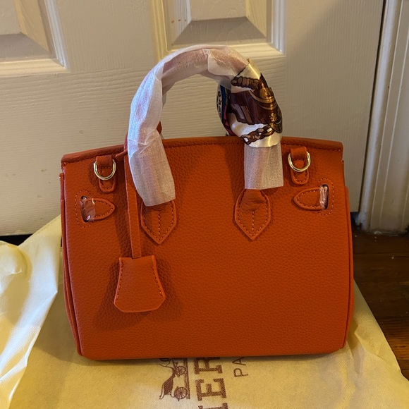 Elegant Orange Shoulder Bag with Scarf Accent - Picture 4 of 5